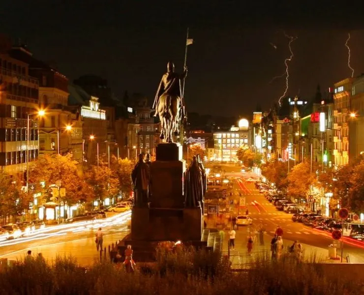 WENCESLAS SQUARE - Václavské náměstí 