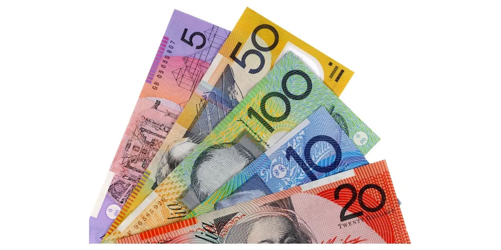Living in Queensland - examples of Australian bank notes