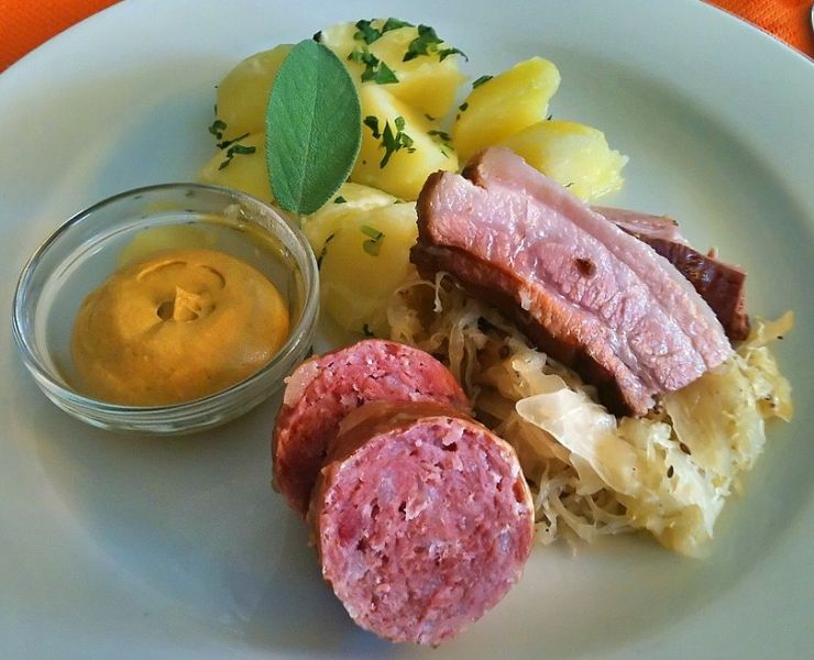 Berner platte is one of Switzerland's traditional foods