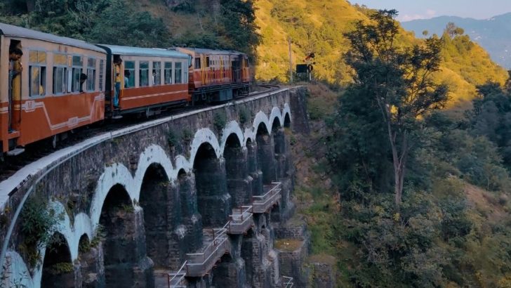 Best Train Journeys in India featured by top international travel blogger, Tracy's Travels in Time.