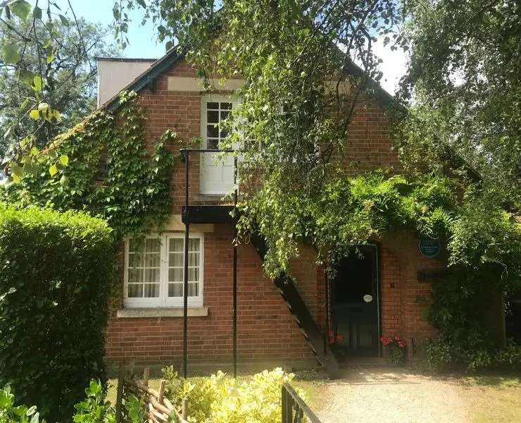 The door to CS Lewis house near Oxford