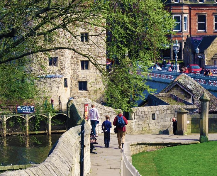 Walking the city walls in York