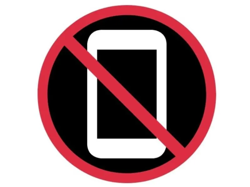 A no mobile phone sign