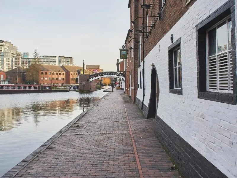 Canal walk near the Mailbox in Birmingham