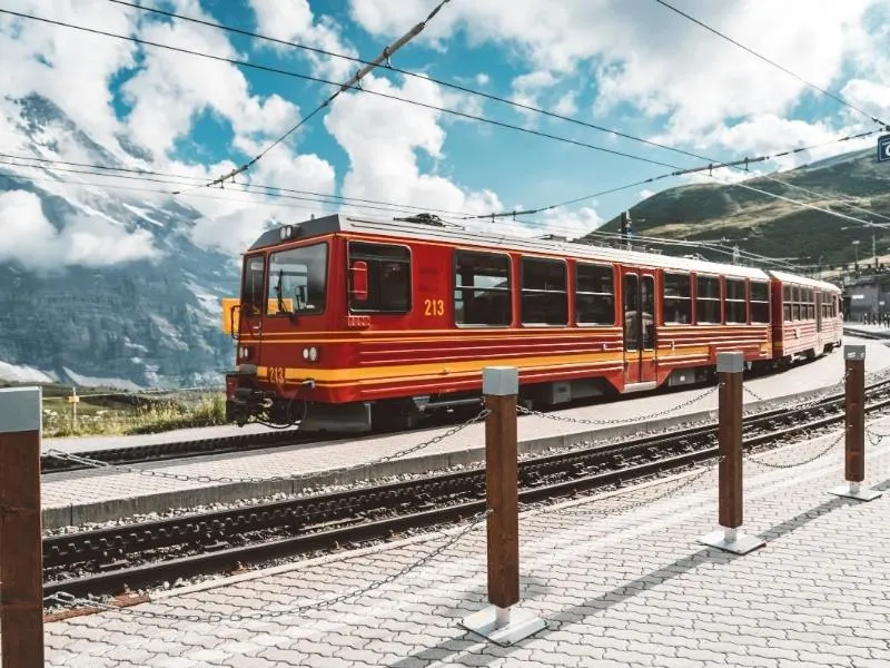 Train up Jungfrau.
