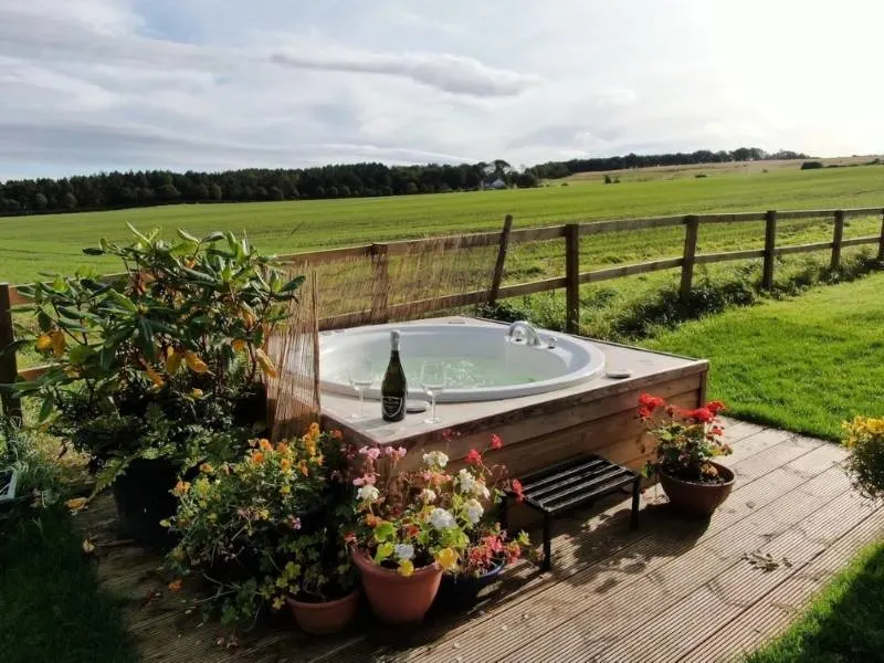 Honeymoon Cottage in the Scottish Borders Northumberland - Images courtesy of Airbnb