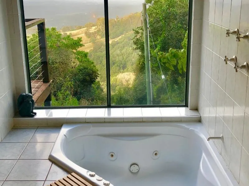 Treetops Seaview Romantic Getaways in Queensland.