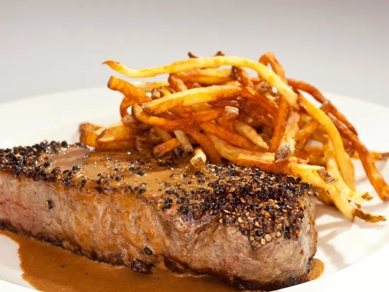 Steak frites.