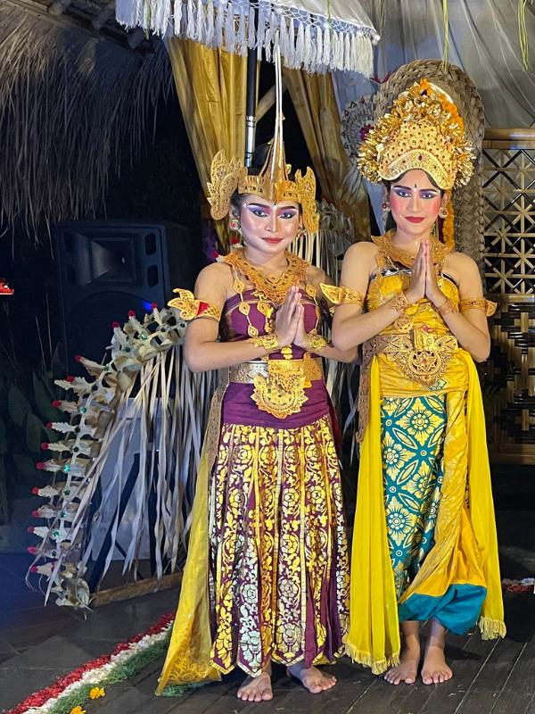 Bali dancers