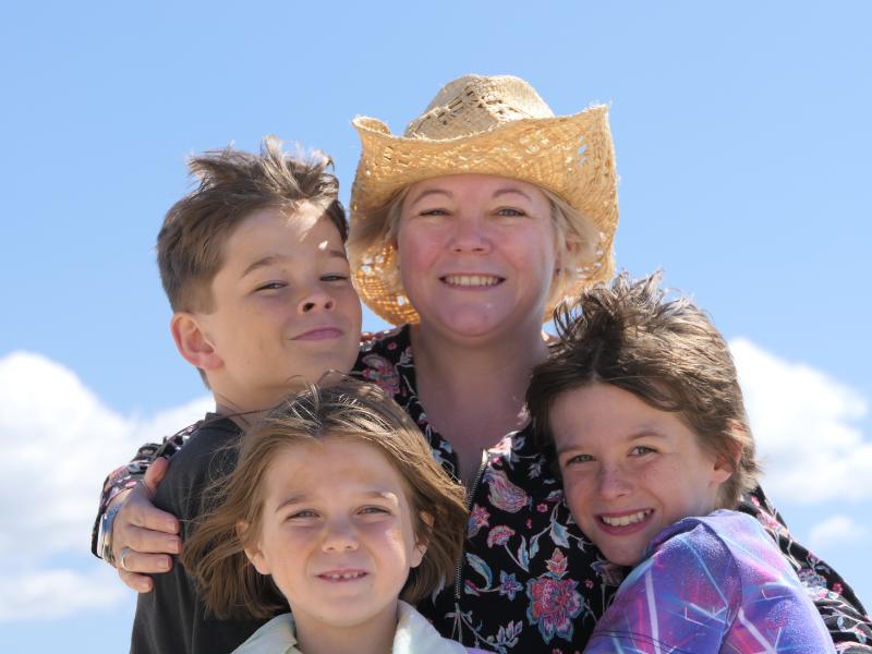 Karen Bleakley and children