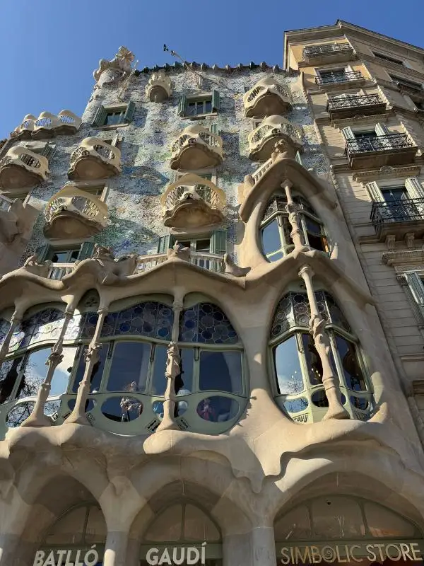 Facade of Case Batlo