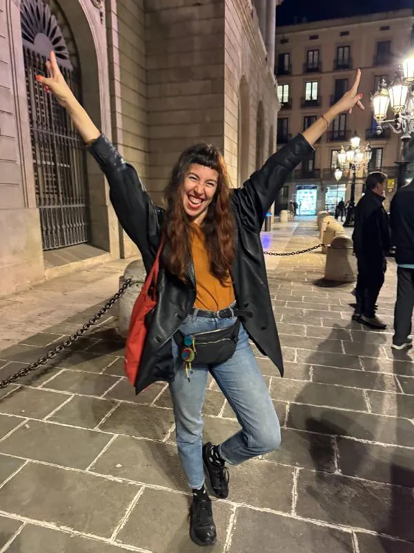 Tour guide Ariana